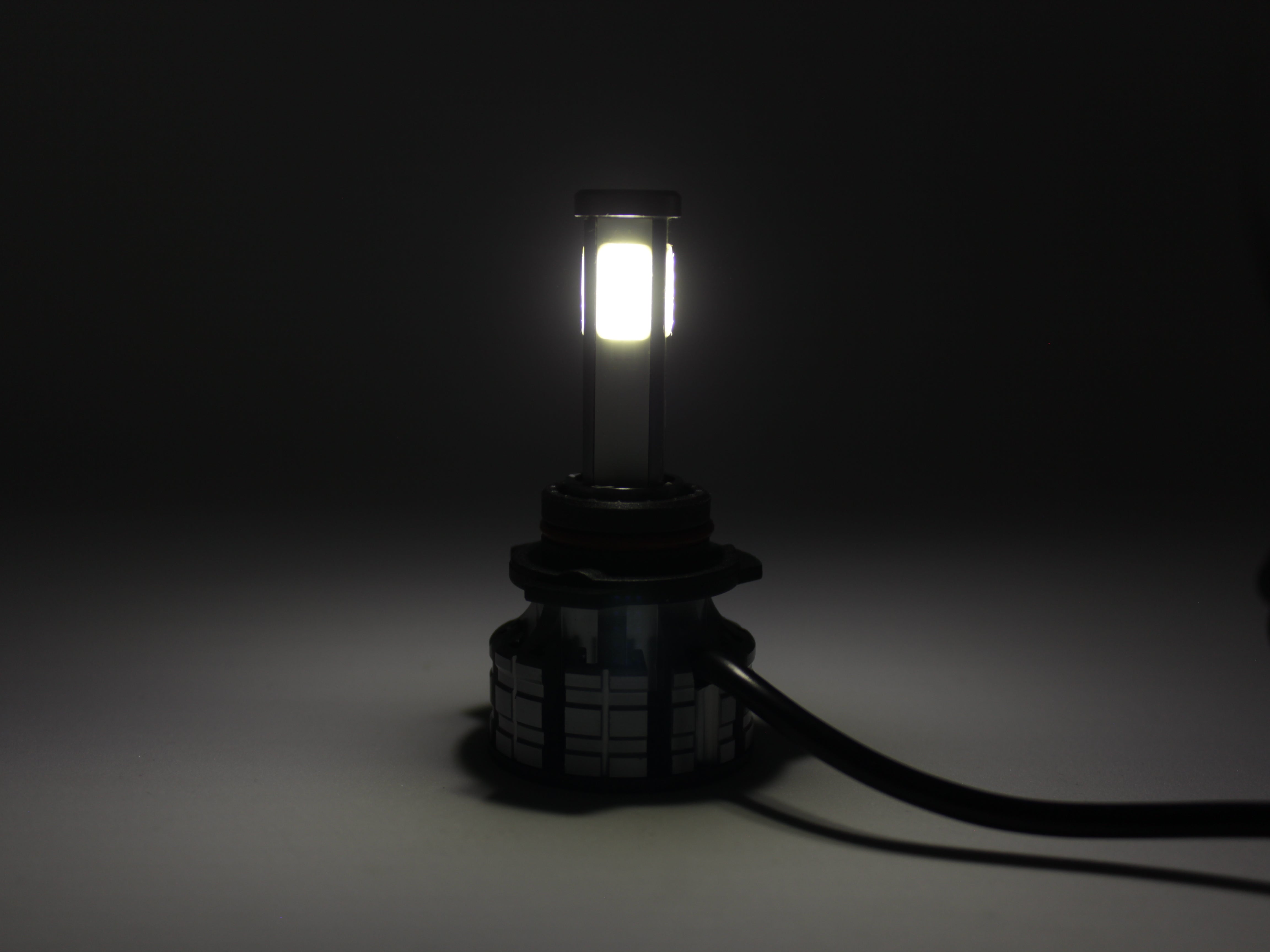 GENGXIN® Focos Kit 2 Led 4 Caras - FARO LED K9 - (Sólo para exhibición)